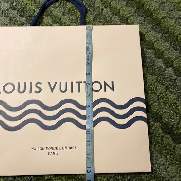 Authentic 13 1/4” x 15 3/4” Louis Vuitton Shopping Bag - Picture 8 of 9